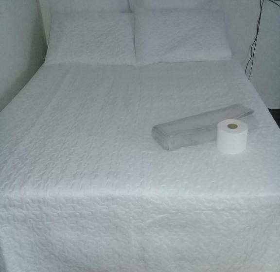 Номер Стандарт, Tl Yahweh Guest House