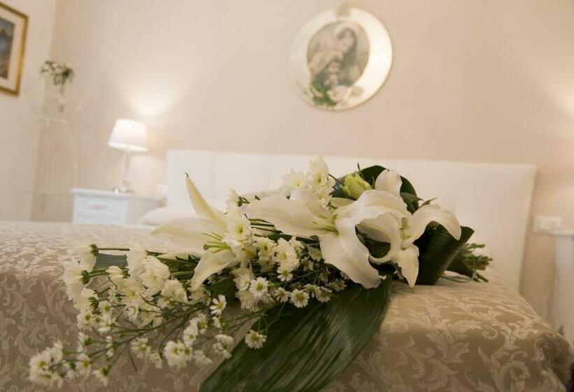 استودیوی استاندارد, Falesiaconero