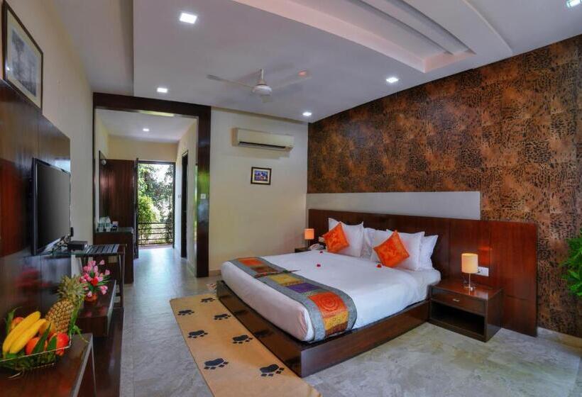 プールの見えるスーペリアルーム, Spree Jungle Vilas Resort Ranthambore