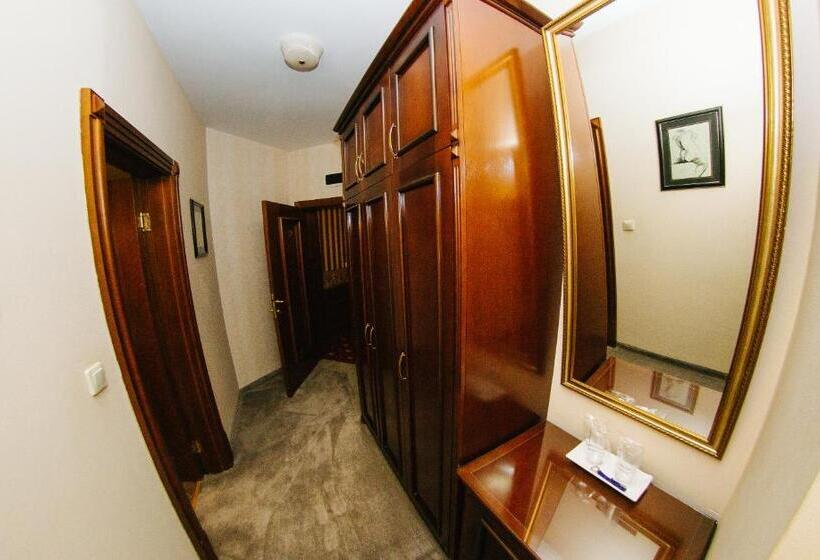 اتاق لوکس یک تخته, Garni Hotel Andric