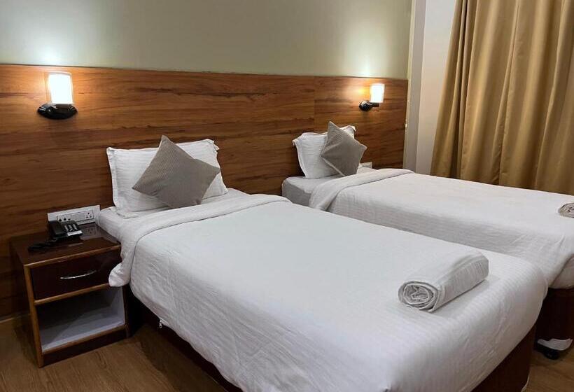 Номер Deluxe, The Phoenix Residency