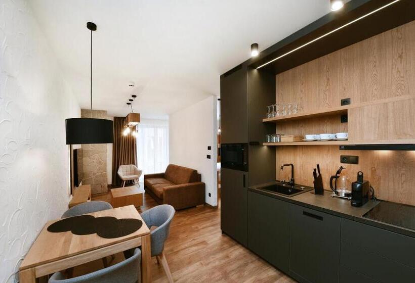 디럭스 스튜디오, Aplend Hotel Ovruč