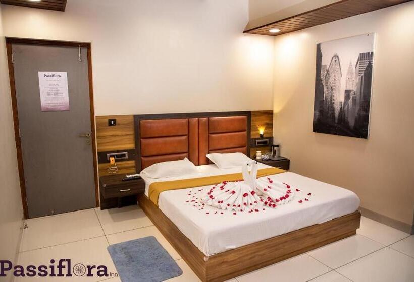 带大床的标准间, Passiflora Beach Resort Alibaug