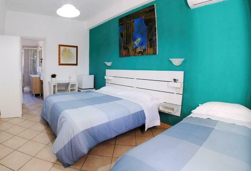 اتاق استاندارد با بالکن, A Casa Di Chiara Bed And Breakfast