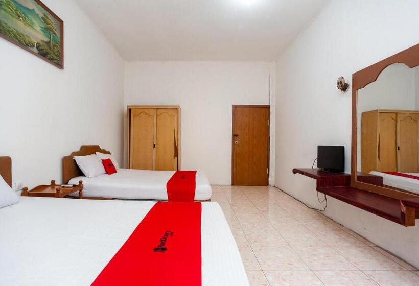 Семейный Номер, Reddoorz @ Jalan Jendral Sudirman Jambi 2