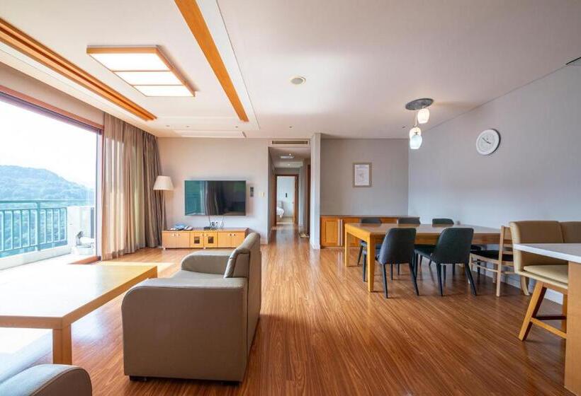 Номер Deluxe, Elysian Gangchon Resort