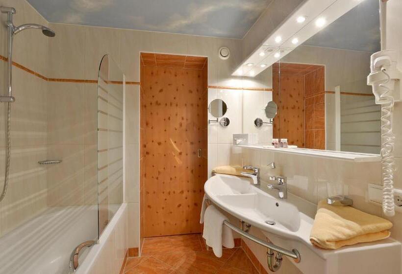 スタンダードトリプルルーム, Alpin Family Resort Seetal