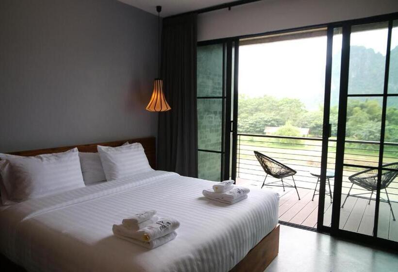 デラックスルーム, Inthira Vang Vieng
