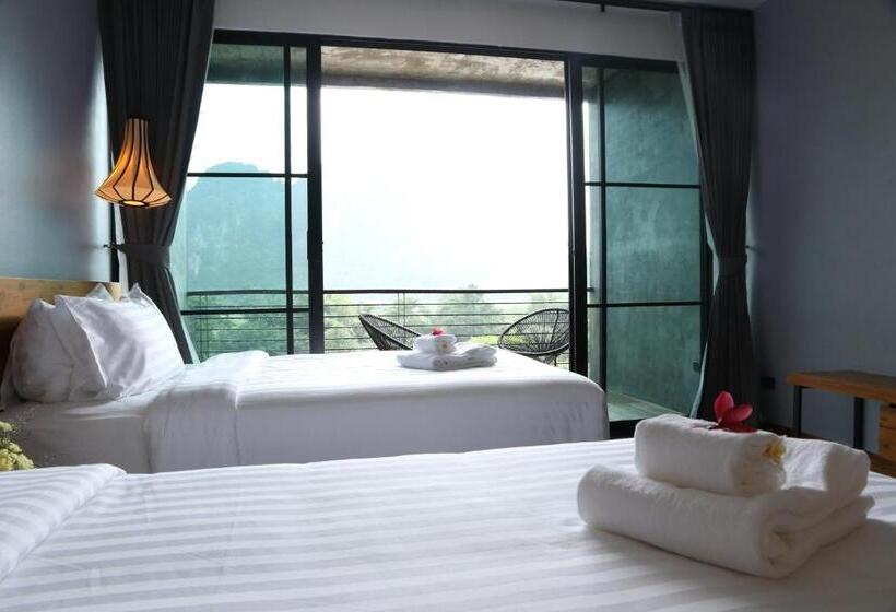 デラックスルーム, Inthira Vang Vieng
