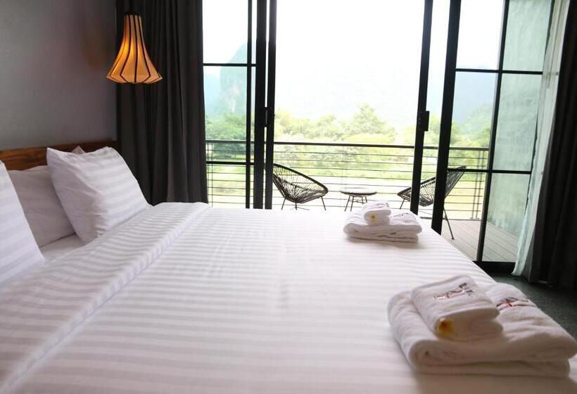 プレミアムルーム, Inthira Vang Vieng