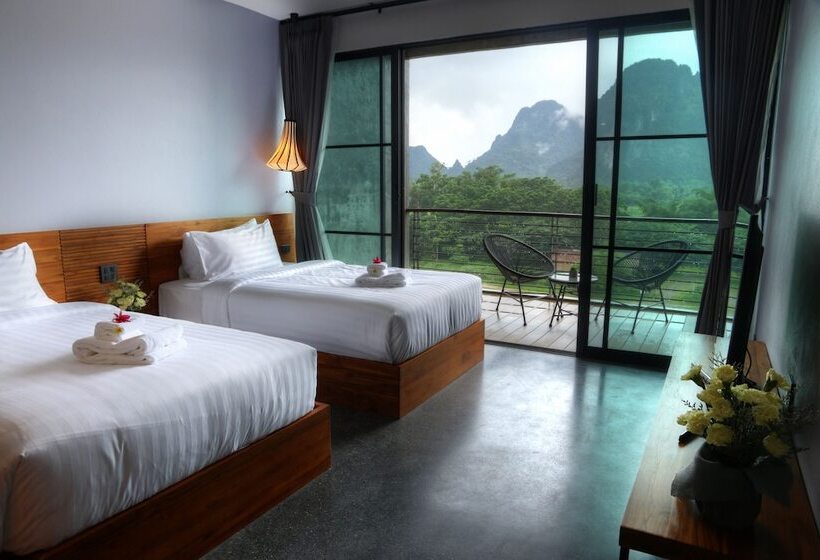 デラックスルーム, Inthira Vang Vieng