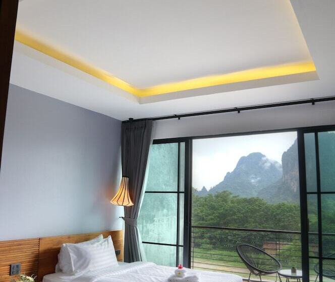 プレミアムルーム, Inthira Vang Vieng