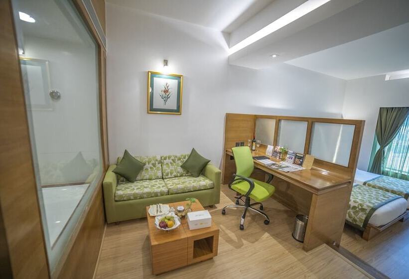 اتاق کلاب, The Orchid Hotel Pune Hinjewadi