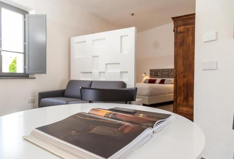 سوئیت جونیور با تراس, Domu Qirat   Authentic Rooms & Terraces
