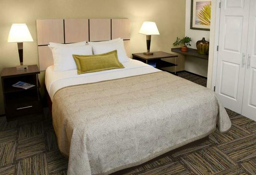 带大床的标准工作室, Candlewood Suites Sayre, An Ihg