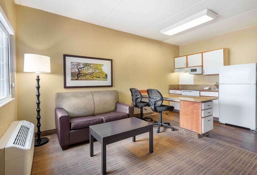 Студия Deluxe, Extended Stay America Suites  Secaucus  New York City Area