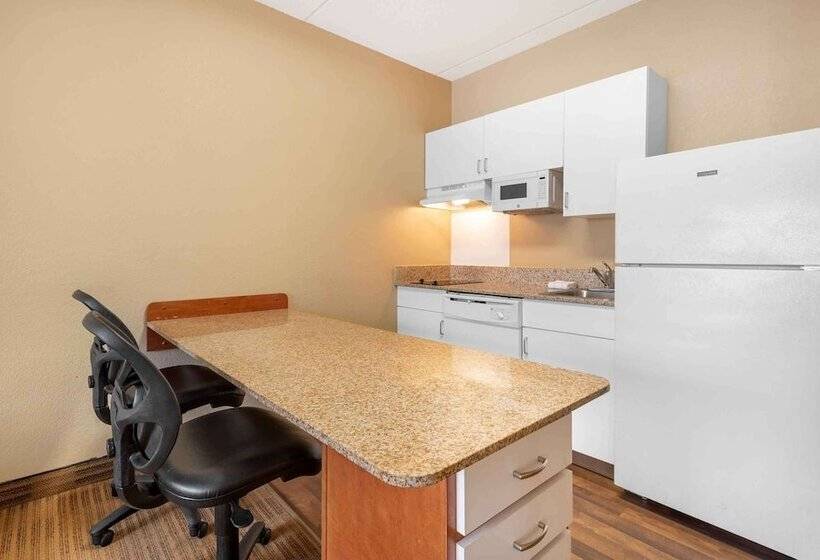 Люкс, Extended Stay America Suites  Secaucus  New York City Area