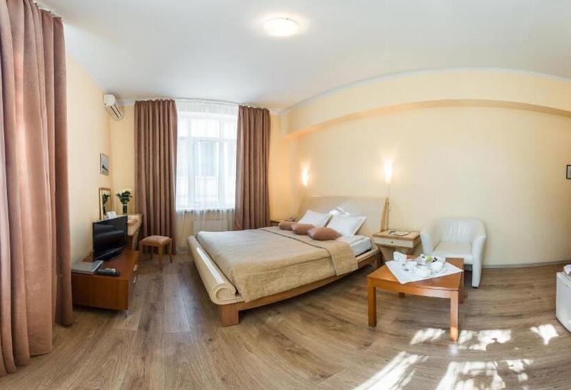 سوییت جونیور, Residence Odesskij Dvorik