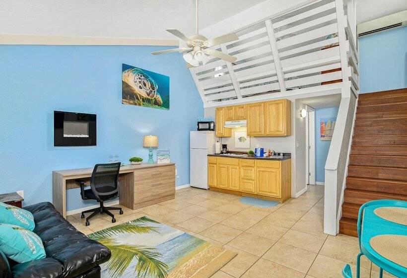Номер Стандарт, Latitude 26 Waterfront Resort And Marina