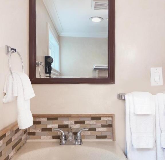 带2个双人床的标准工作室, Nite Inn At Universal City   Walking Distance To Universal Studios Hollywood