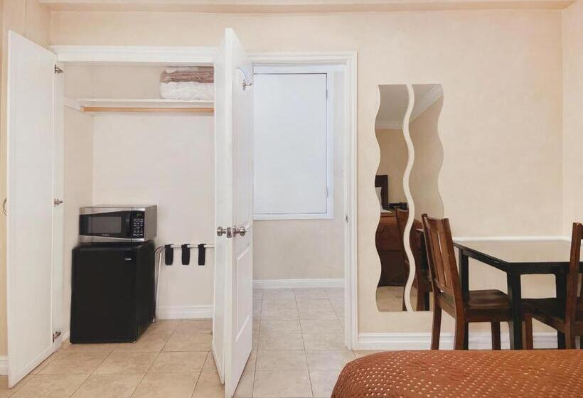 Номер Deluxe, Nite Inn At Universal City   Walking Distance To Universal Studios Hollywood