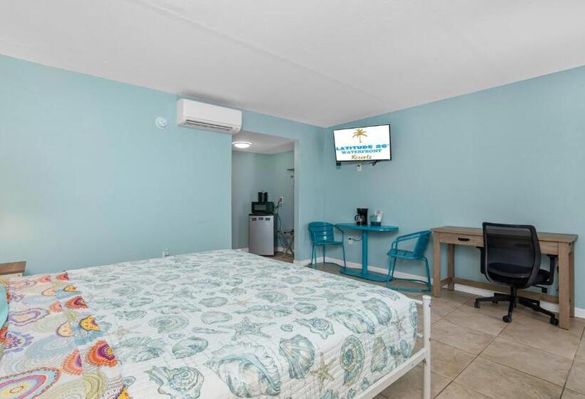 Стандартный Номер Кровать Кинг, Latitude 26 Waterfront Resort And Marina