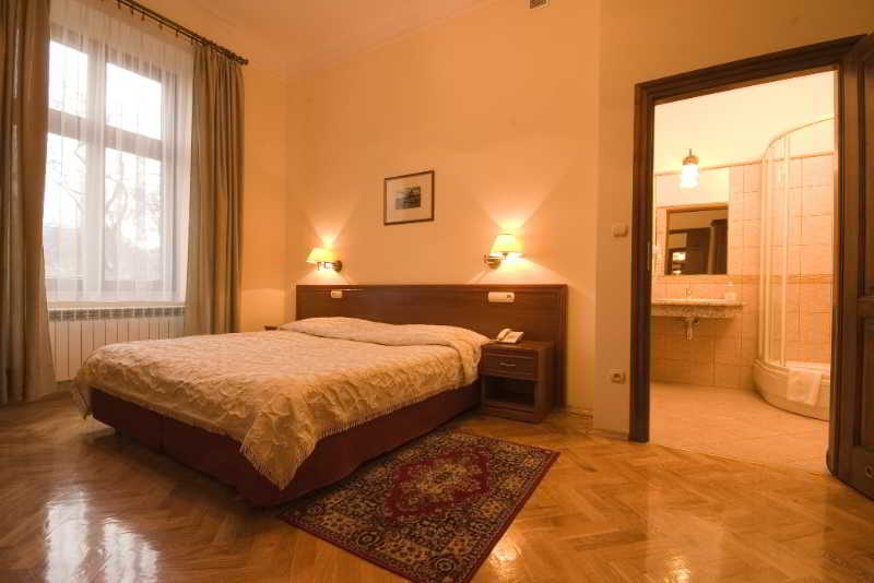 Номер Стандарт, Aparthotel Basztowa