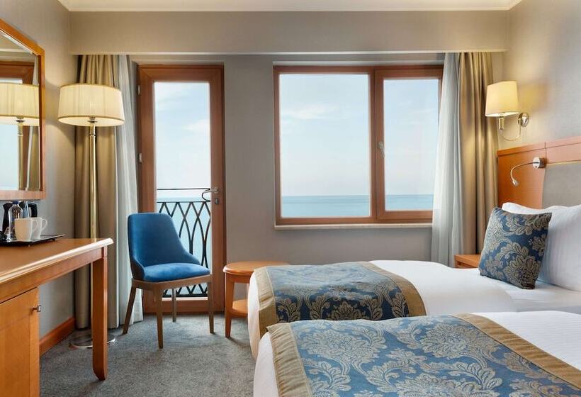 اتاق استاندارد با چشم‌انداز دریا, La Quinta By Wyndham Giresun