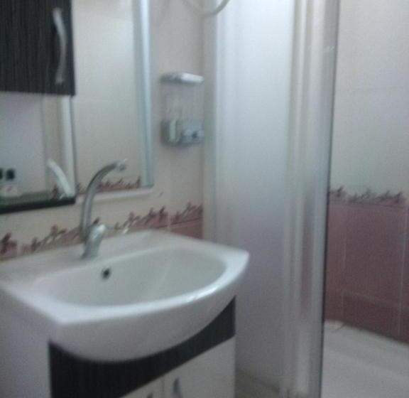 Deluxe Suite, Piya Hostel