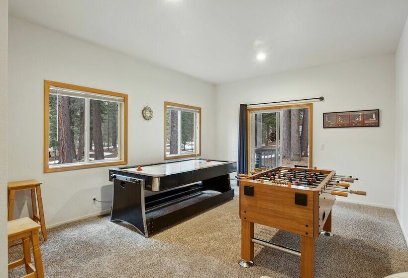 1 Szobás Ház, Truckee Pines Retreat Game Room & Forest Views