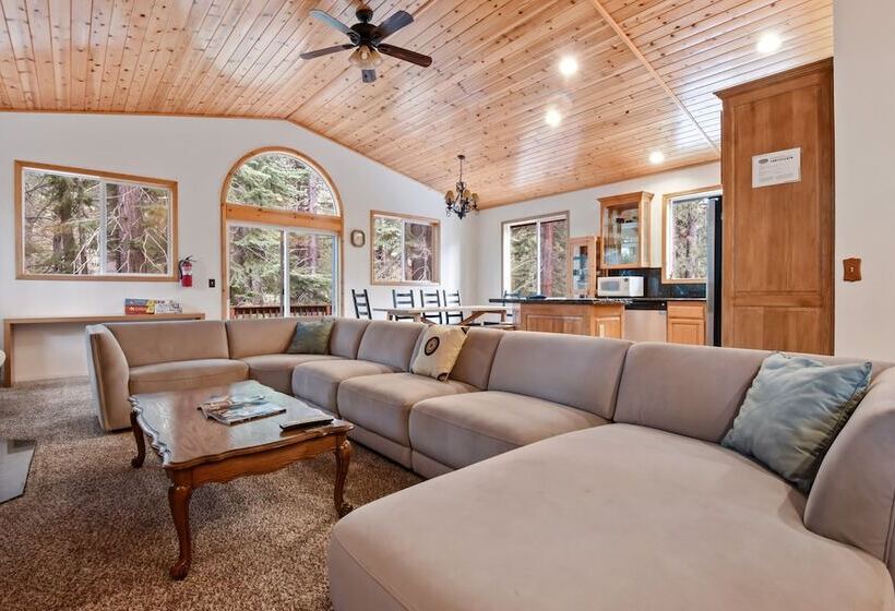 1 Szobás Ház, Truckee Pines Retreat Game Room & Forest Views