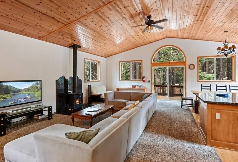 1 Szobás Ház, Truckee Pines Retreat Game Room & Forest Views