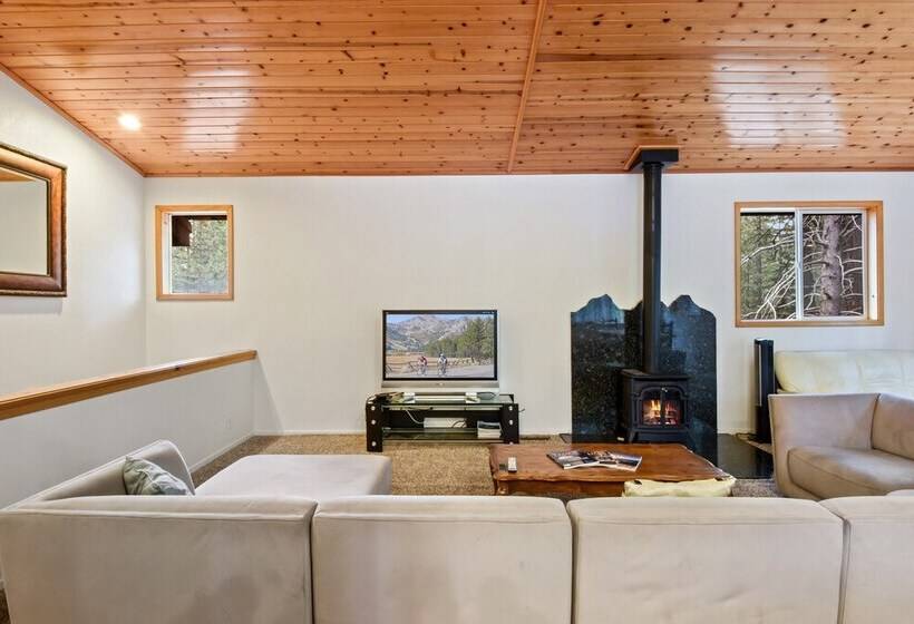 1 Szobás Ház, Truckee Pines Retreat Game Room & Forest Views