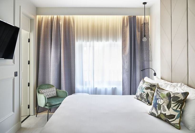 Habitación Triple Estándar, Vincci Larios Diez