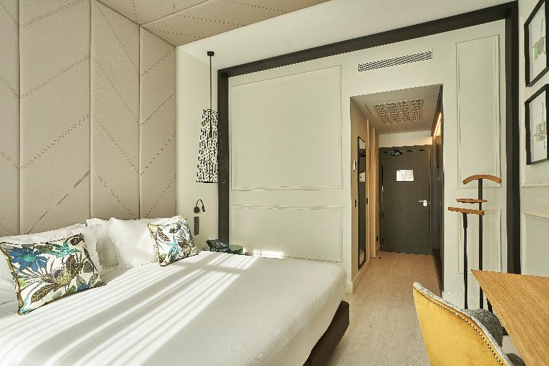 Habitación Triple Estándar, Vincci Larios Diez