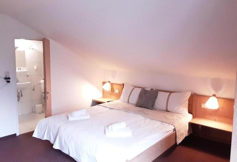 Апартаменты Deluxe 3 Спальни, Apartment House Seerose