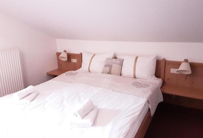 Апартаменты Deluxe 3 Спальни, Apartment House Seerose