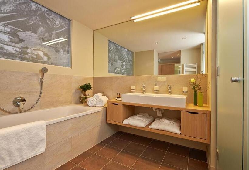 Люкс, Alpeinernature Resort Tirol