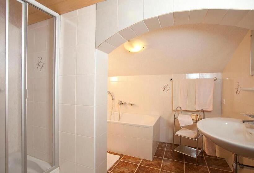 Апартаменты 3 Спальни, Ferienbauernhof Wendlshof