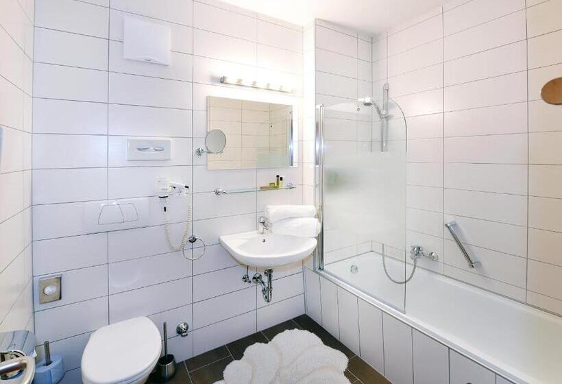 스탠다드 룸 호수 전망, Seehaus Kärnten Inn Mit Direktem Seezugang Und E Ladestation