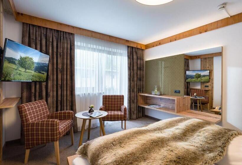 Номер Стандарт с Балконом, Landhaus Zillertal