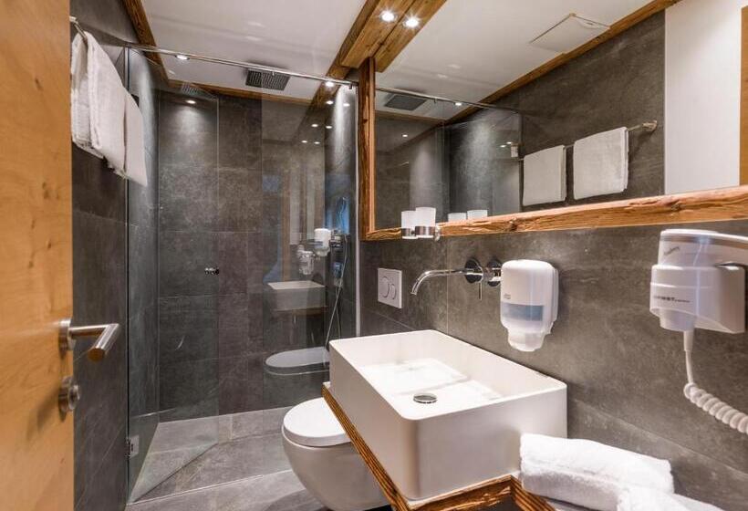 اتاق استاندارد سه نفره, Tennenwirt Hotel & Guesthouse