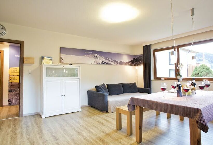 Апартаменты 3 Спальни, Alphotel Mittersill