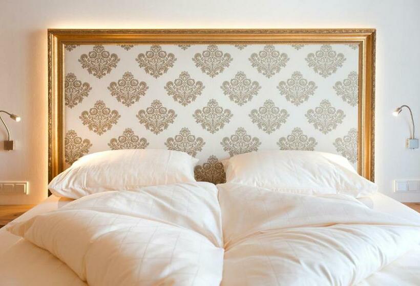 Трехместный Номер Стандарт с Балконом, Lifestyle Hotel Eder