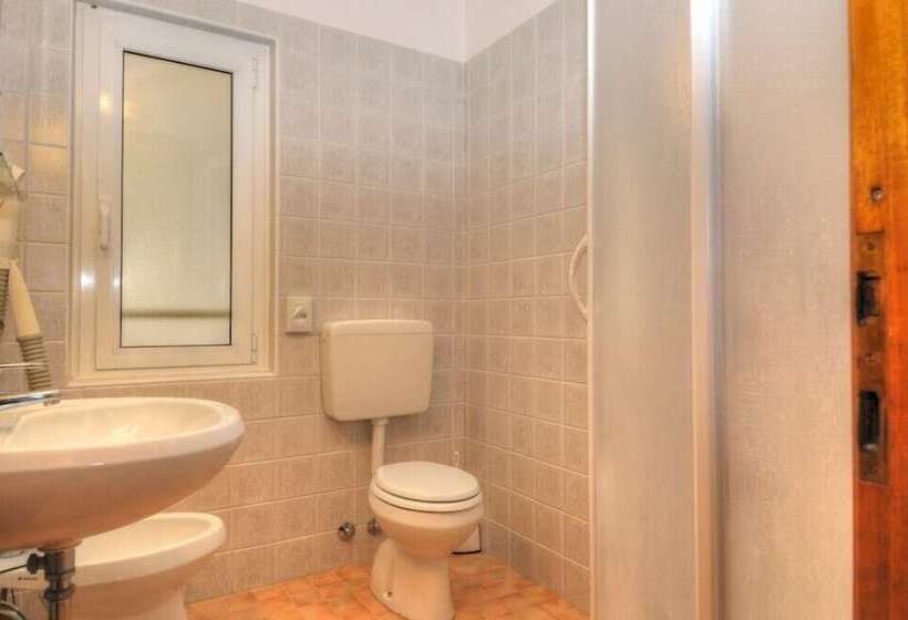 Camera Standard Singola Bagno Condiviso, Al Cavallino Bianco