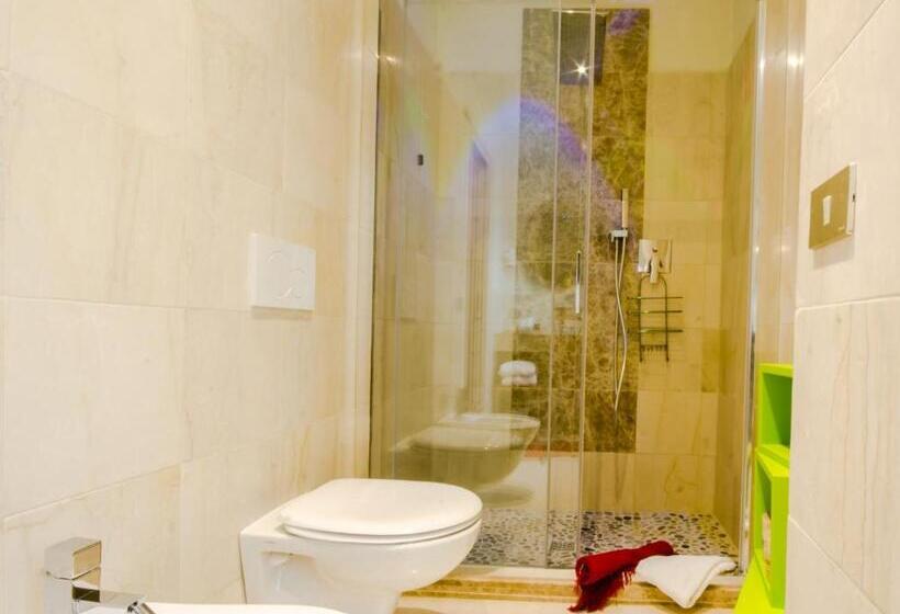 Пятиместный Стандартный Номер, Albergo Villa Gaia