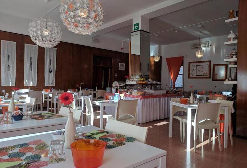 Пятиместный Стандартный Номер, Albergo Villa Gaia