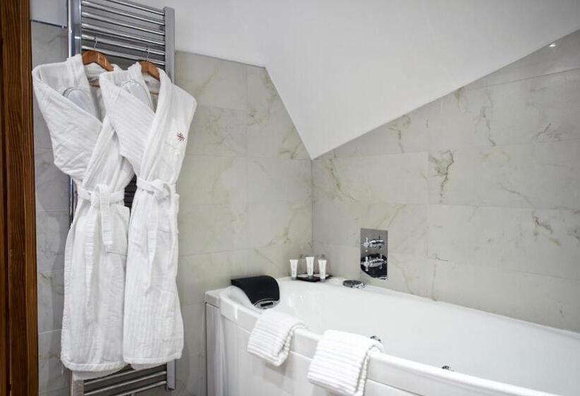 Номен Superior с Гидромассажем, & Spa Le Bouclier D Or