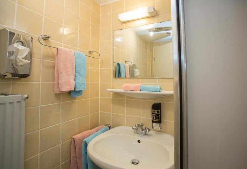 Standard Kolmen Hengen Huone, Kiepenkerl