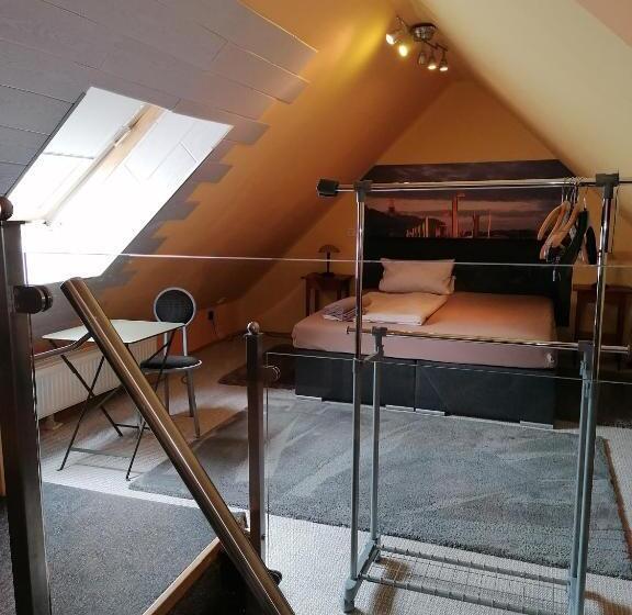 Номер Стандарт Индивидуальный, Pension Riverside In Leverkusen Hitdorf Am Rhein   Zentral An Der A1 Und 59